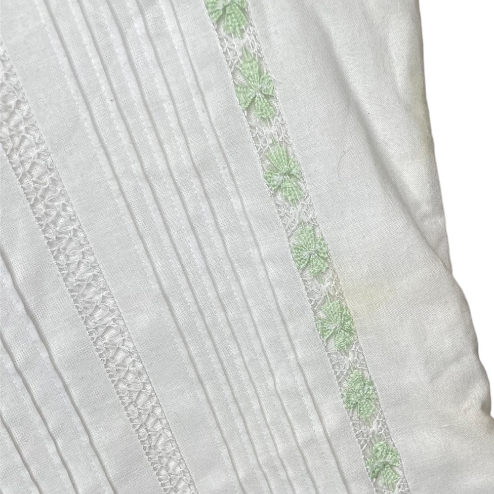 Mi Golondrina white embroidered Eyelet dress green accent medium - Picture 3 of 4
